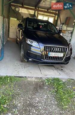 Позашляховик / Кросовер Audi Q7 2009 в 