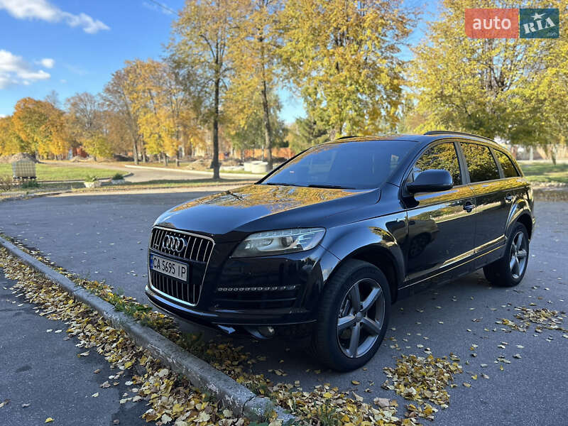 Внедорожник / Кроссовер Audi Q7 2015 в Черкассах