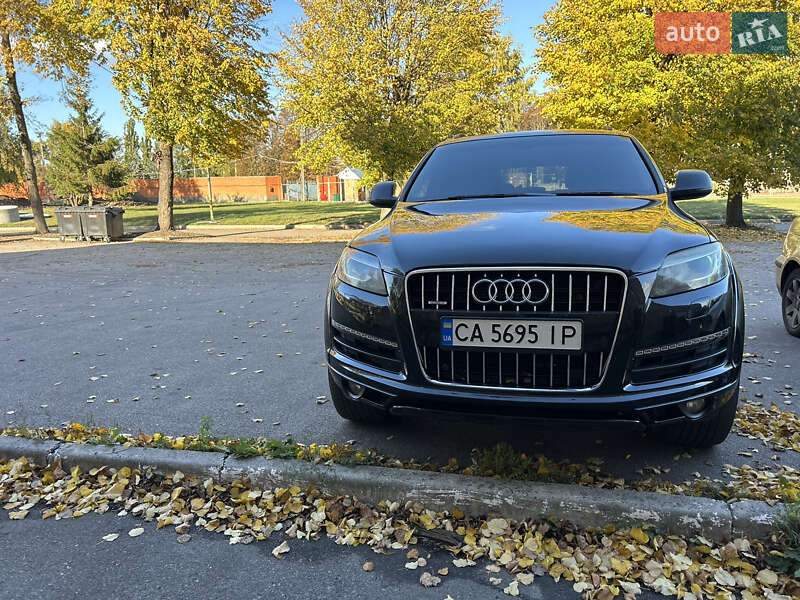 Внедорожник / Кроссовер Audi Q7 2015 в Черкассах