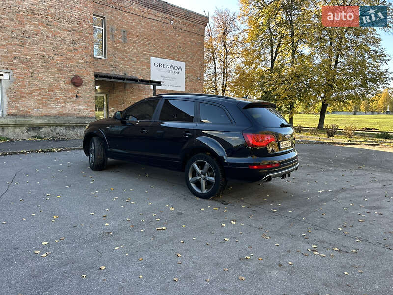 Внедорожник / Кроссовер Audi Q7 2015 в Черкассах