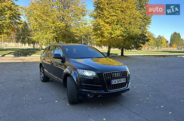 Позашляховик / Кросовер Audi Q7 2015 в 