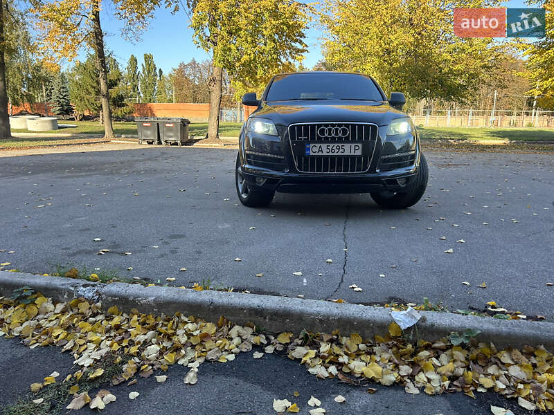 Внедорожник / Кроссовер Audi Q7 2015 в Черкассах