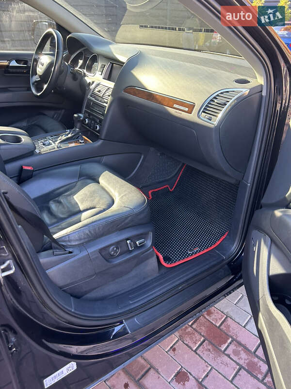 Внедорожник / Кроссовер Audi Q7 2015 в Черкассах