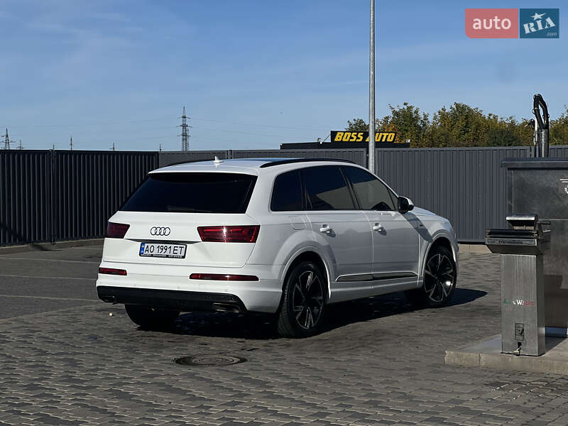 Позашляховик / Кросовер Audi Q7 2019 в Мукачевому