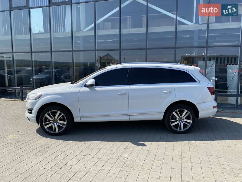Позашляховик / Кросовер Audi Q7 2013 в Ужгороді