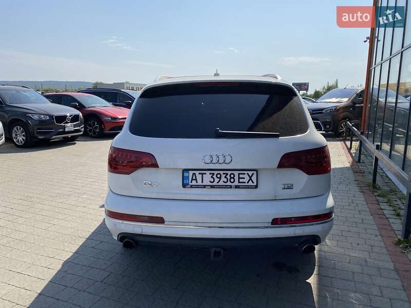 Позашляховик / Кросовер Audi Q7 2013 в Ужгороді