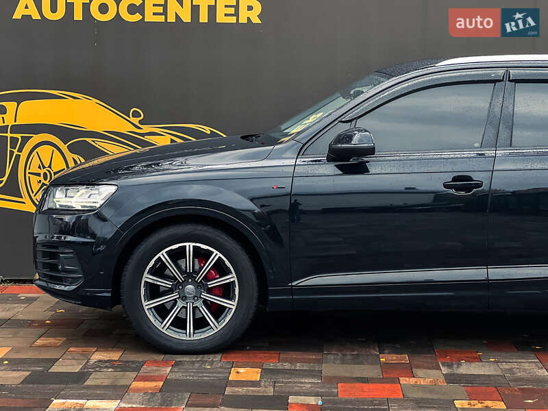 Позашляховик / Кросовер Audi Q7 2017 в Києві