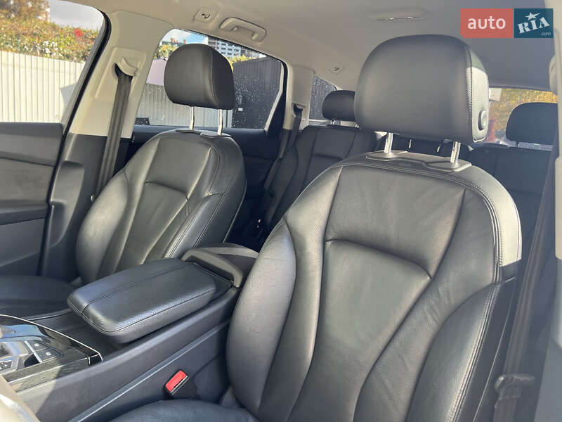 Позашляховик / Кросовер Audi Q7 2017 в Києві
