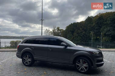 Позашляховик / Кросовер Audi Q7 2015 в 