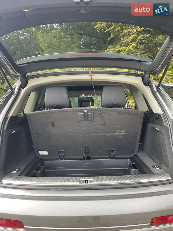 Позашляховик / Кросовер Audi Q7 2015 в Києві