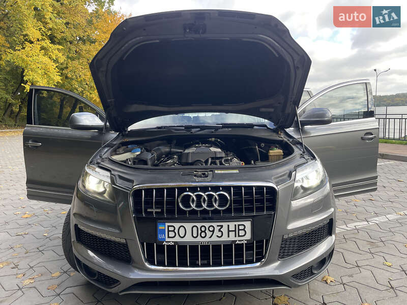 Позашляховик / Кросовер Audi Q7 2015 в Києві