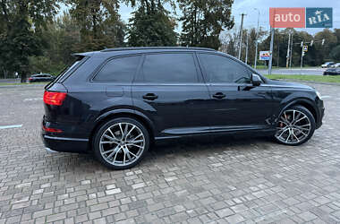 Внедорожник / Кроссовер Audi Q7 2016 в 