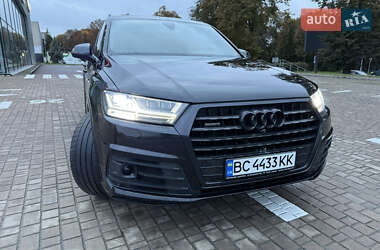 Внедорожник / Кроссовер Audi Q7 2016 в 