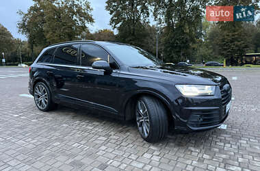 Внедорожник / Кроссовер Audi Q7 2016 в 