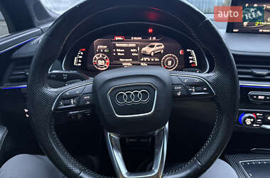 Внедорожник / Кроссовер Audi Q7 2016 в 