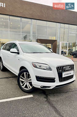 Внедорожник / Кроссовер Audi Q7 2015 в Киеве