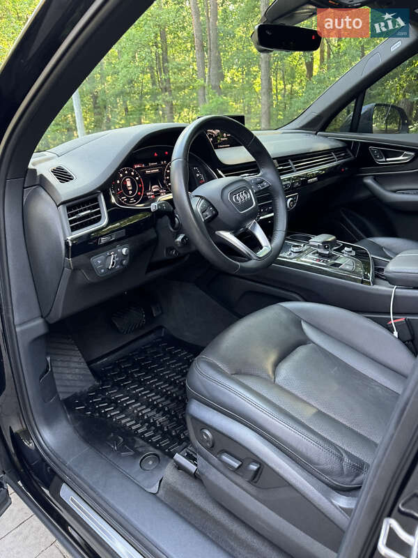 Внедорожник / Кроссовер Audi Q7 2017 в Львове