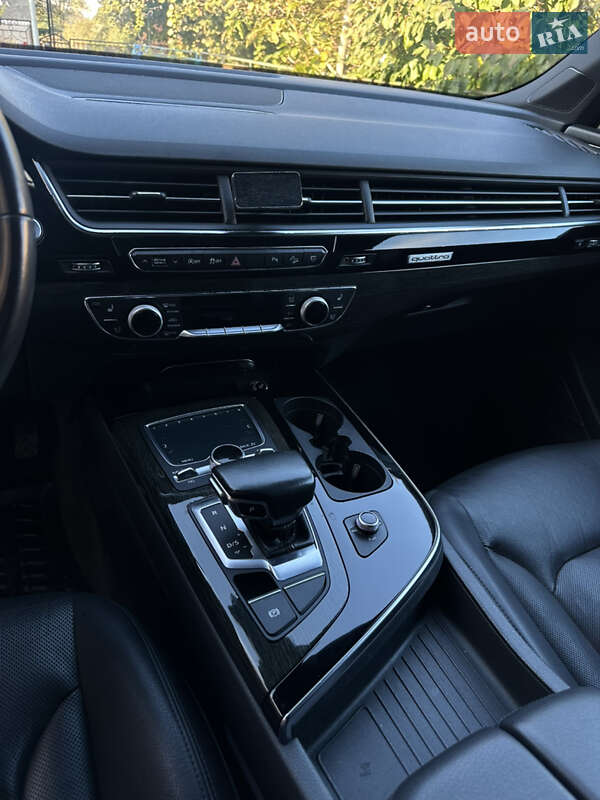 Внедорожник / Кроссовер Audi Q7 2017 в Львове