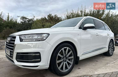 Внедорожник / Кроссовер Audi Q7 2018 в 