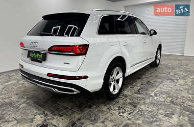 Внедорожник / Кроссовер Audi Q7 2022 в 