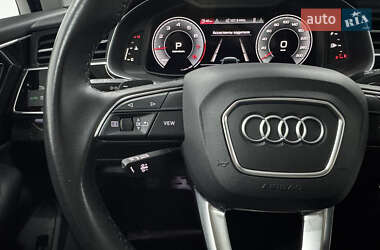 Внедорожник / Кроссовер Audi Q7 2022 в 