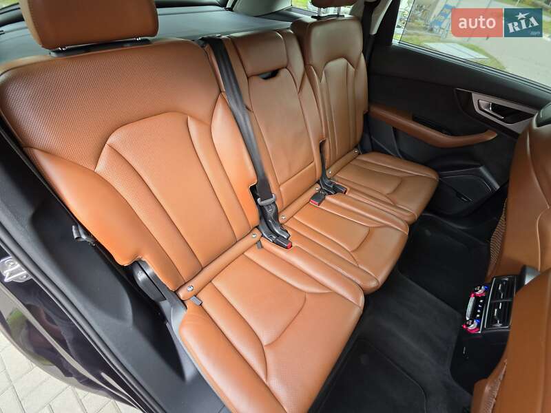 Внедорожник / Кроссовер Audi Q7 2016 в Тернополе