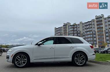 Внедорожник / Кроссовер Audi Q7 2017 в 