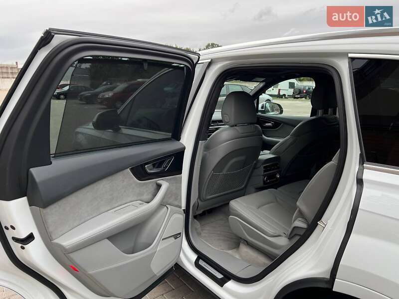 Внедорожник / Кроссовер Audi Q7 2017 в Киеве фото 38 Внедорожник / Кроссовер Audi Q7 2017 в Киеве