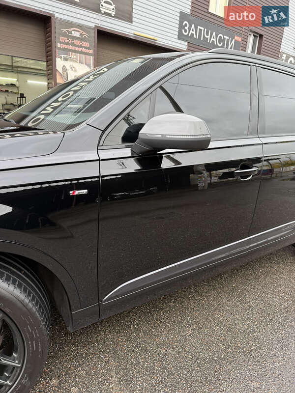 Позашляховик / Кросовер Audi Q7 2017 в Харкові