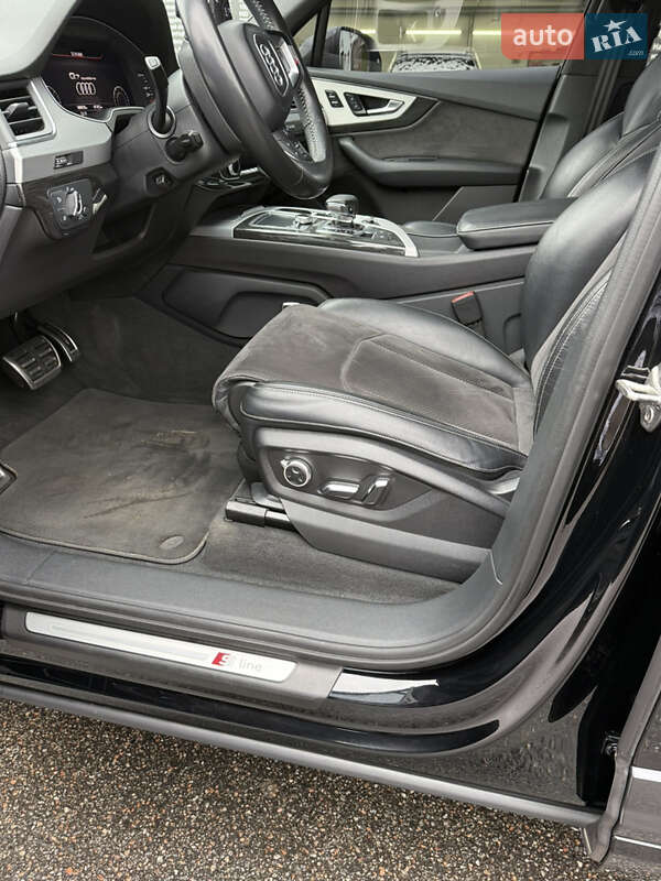 Позашляховик / Кросовер Audi Q7 2017 в Харкові