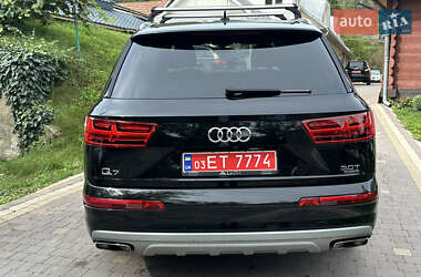 Позашляховик / Кросовер Audi Q7 2017 в 