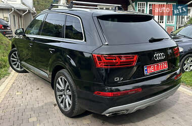 Позашляховик / Кросовер Audi Q7 2017 в 