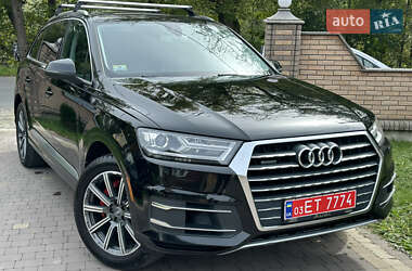 Позашляховик / Кросовер Audi Q7 2017 в 