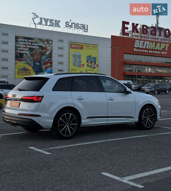 Внедорожник / Кроссовер Audi Q7 2020 в Черновцах