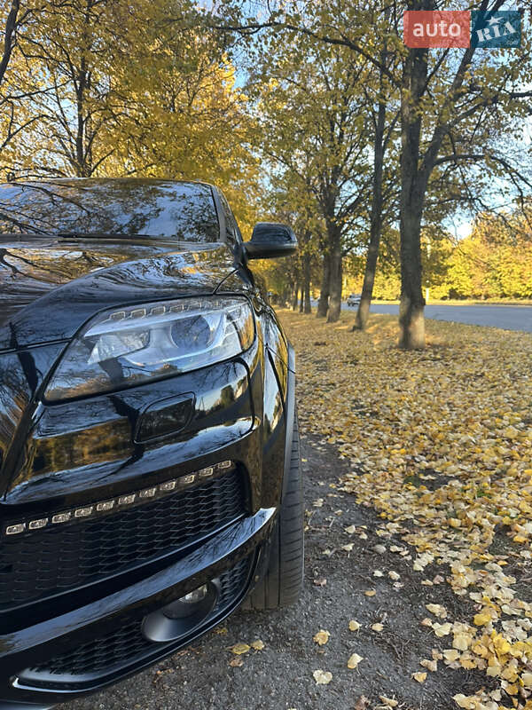 Позашляховик / Кросовер Audi Q7 2013 в Сумах