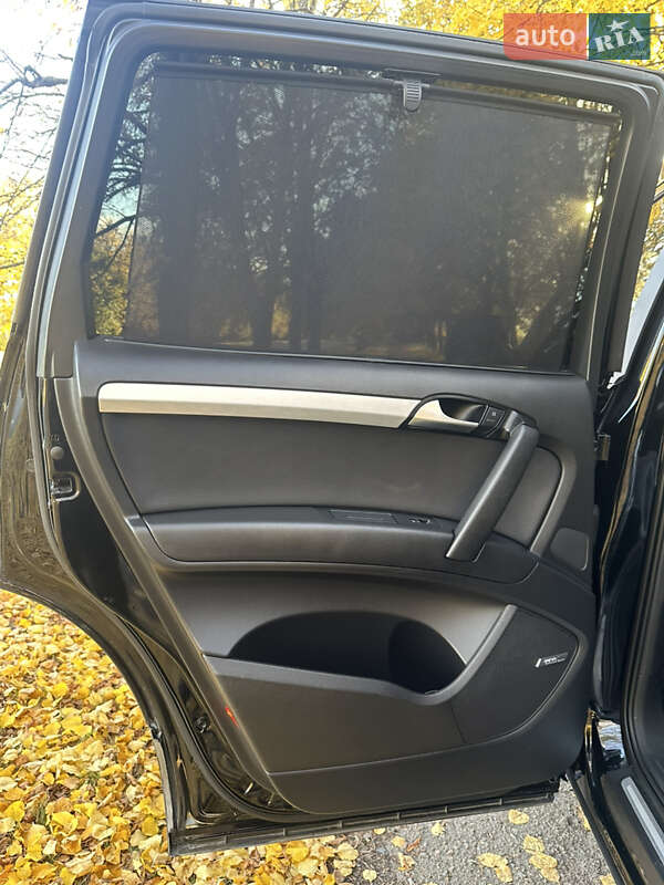 Позашляховик / Кросовер Audi Q7 2013 в Сумах
