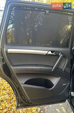 Внедорожник / Кроссовер Audi Q7 2013 в 