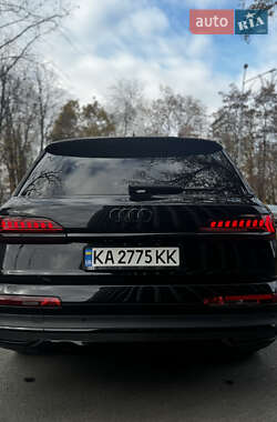 Позашляховик / Кросовер Audi Q7 2020 в  фото 11 Позашляховик / Кросовер Audi Q7 2020 в
