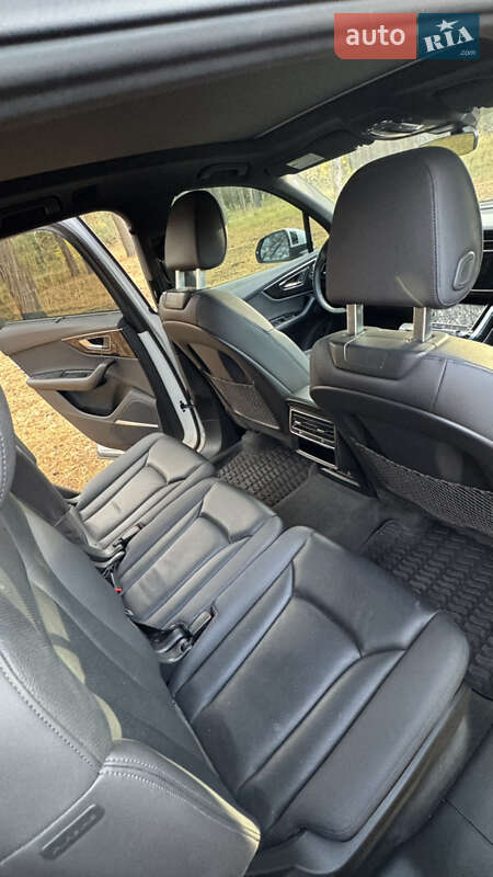 Позашляховик / Кросовер Audi Q7 2021 в Харкові