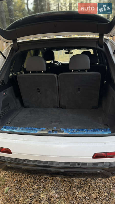 Позашляховик / Кросовер Audi Q7 2021 в Харкові