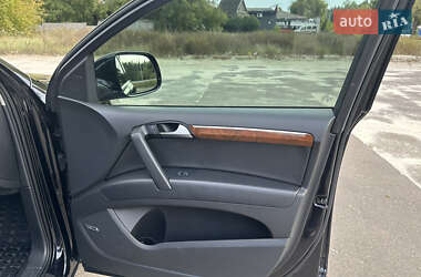 Внедорожник / Кроссовер Audi Q7 2015 в 