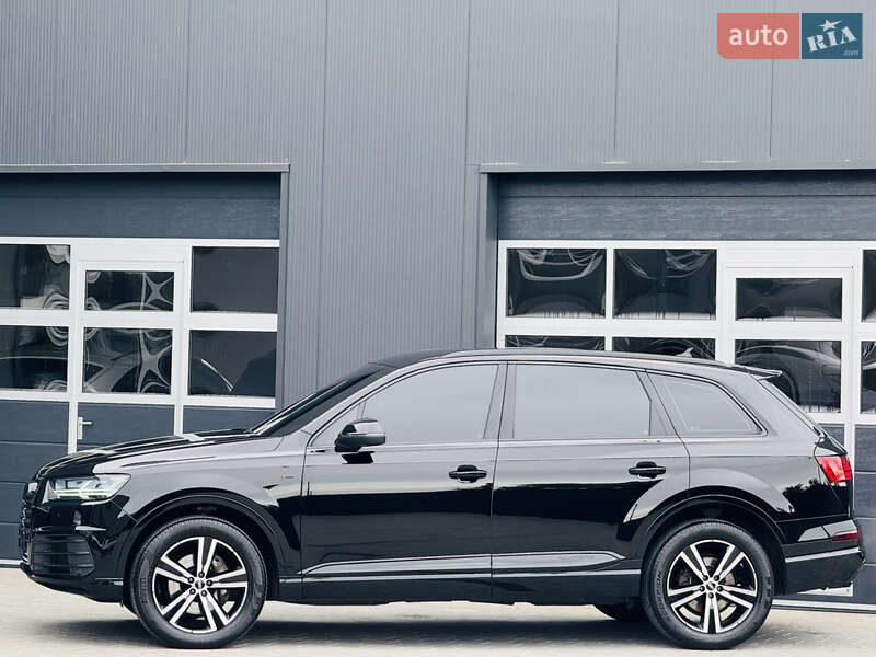 Позашляховик / Кросовер Audi Q7 2016 в Мукачевому