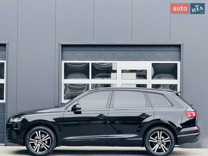 Позашляховик / Кросовер Audi Q7 2016 в Мукачевому