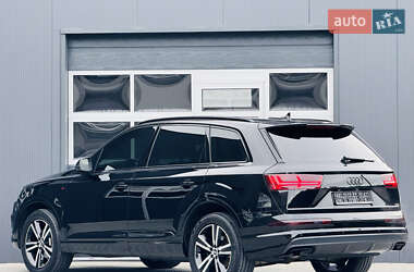 Внедорожник / Кроссовер Audi Q7 2016 в 