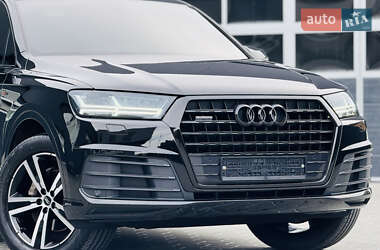 Внедорожник / Кроссовер Audi Q7 2016 в 