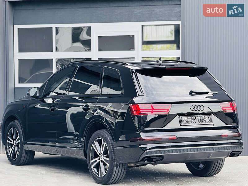 Позашляховик / Кросовер Audi Q7 2016 в Мукачевому