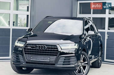 Внедорожник / Кроссовер Audi Q7 2016 в 