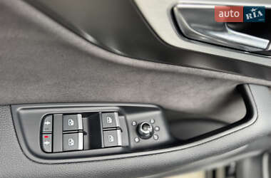 Внедорожник / Кроссовер Audi Q7 2016 в 