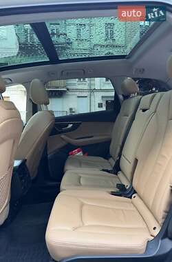 Внедорожник / Кроссовер Audi Q7 2020 в 