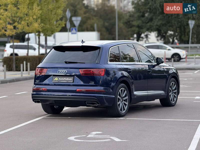 Позашляховик / Кросовер Audi Q7 2018 в Києві